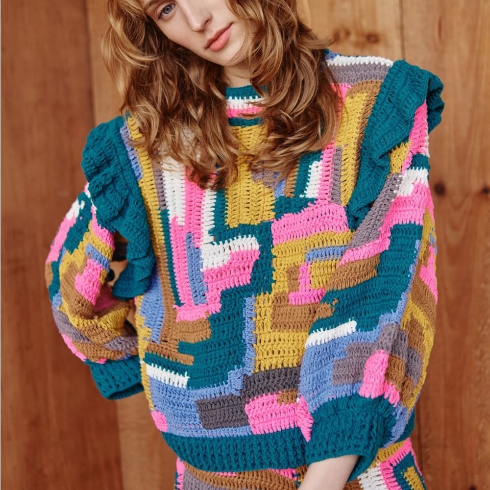 CeliaB Blue and Pink Geometric Crew Neck Sweater
